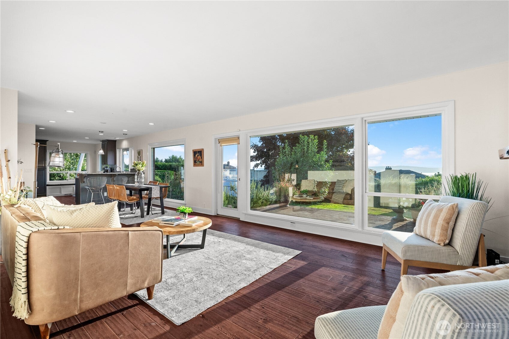 920 S Ventura Drive