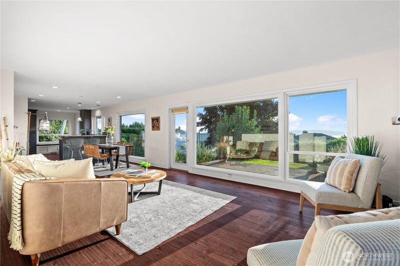 920 S Ventura Drive
