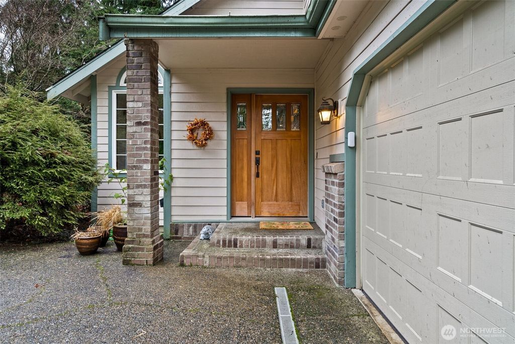 Photo of 710 Z Street Se St, Tumwater, WA 98501 (MLS # 2473335)