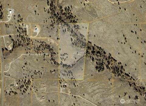 Photo of 105 Wild Turkey Road, East Wenatchee, WA 98802 (MLS # 2511940)