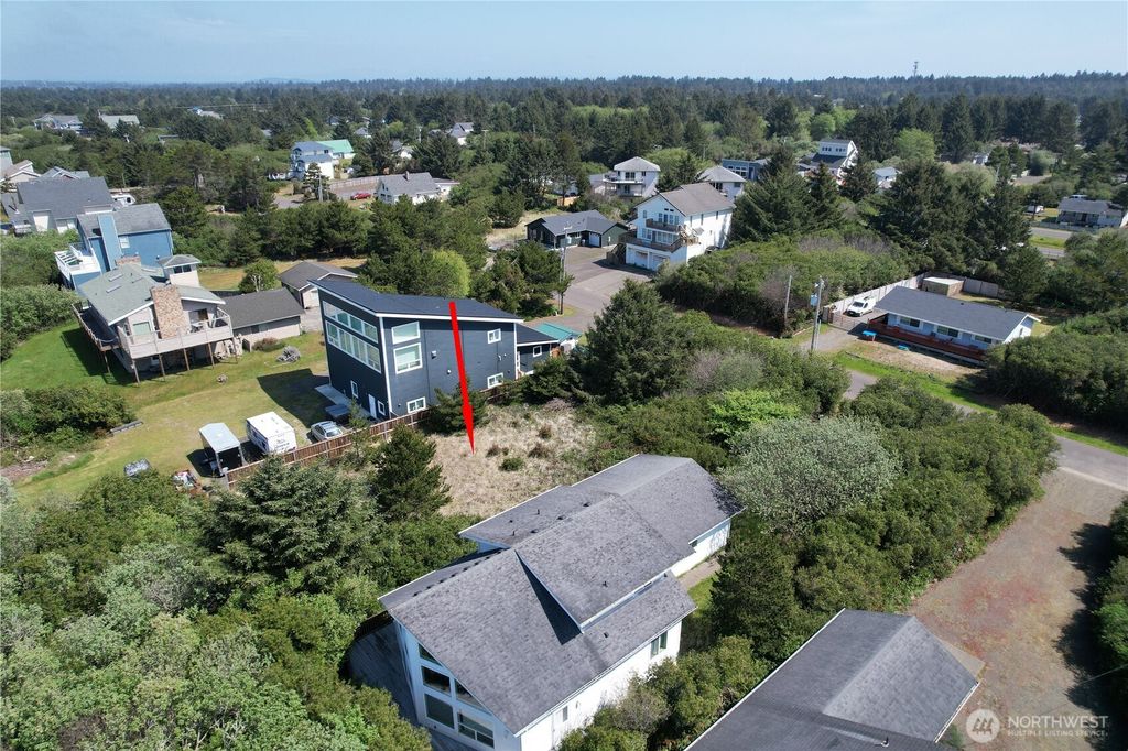 Photo of 263 Sand Dune Avenue SW, Ocean Shores, WA 98569 (MLS # 2518570)