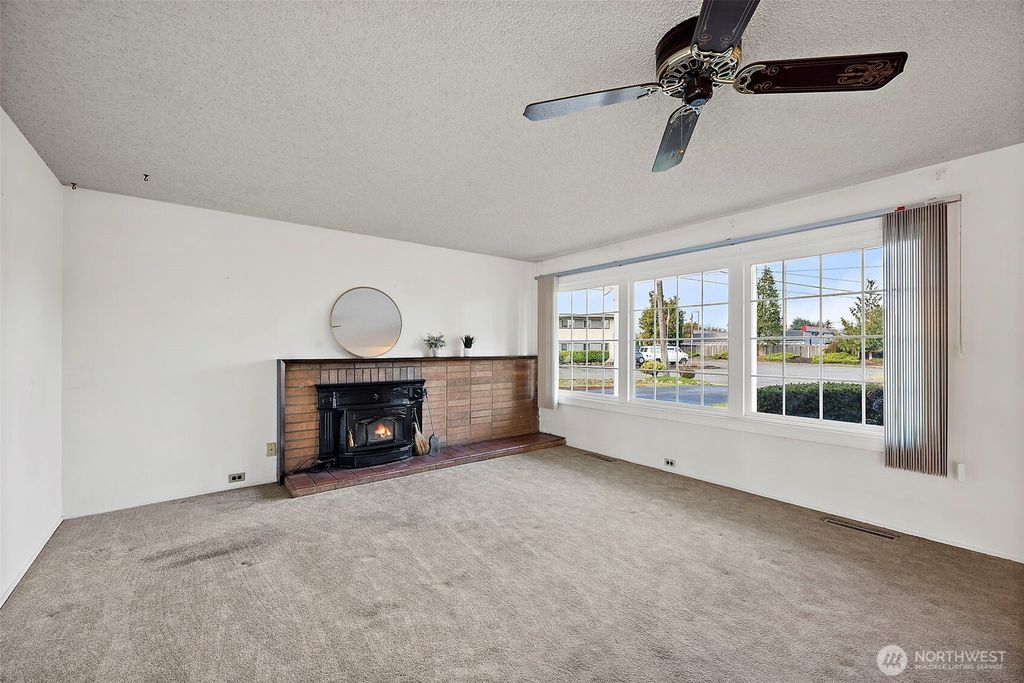 Photo of 8114 Fairway Drive SW, Lakewood, WA 98498 (MLS # 2462981)