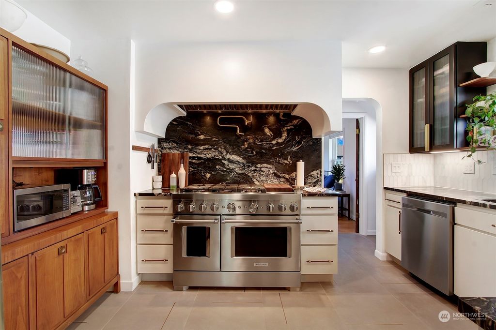 Photo of 2119 N 115th Street, Seattle, WA 98133 (MLS # 2225864)