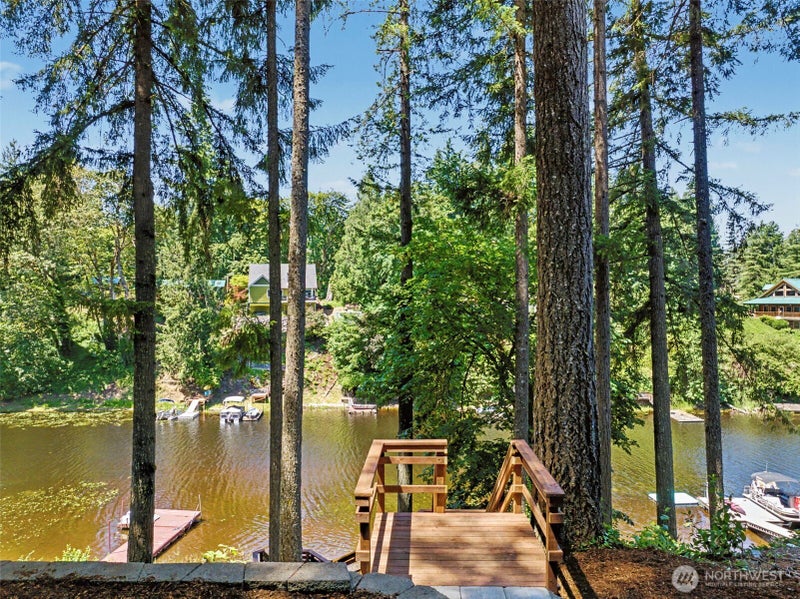 5633 Lake Saint Clair Drive SE