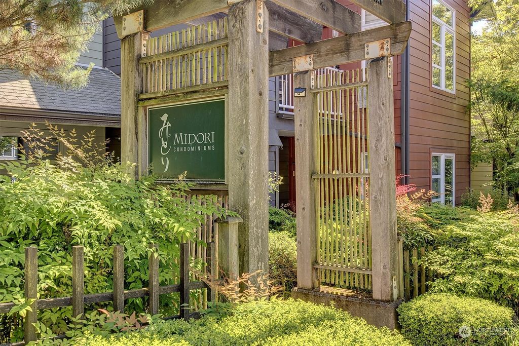 Photo of 1515 E Yesler Way #402, Seattle, WA 98122 (MLS # 2253034)