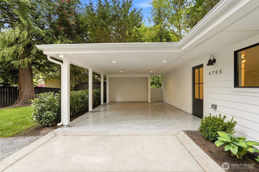 Photo of 4705 119th Avenue SE, Bellevue, WA 98006 (MLS # 2520767)