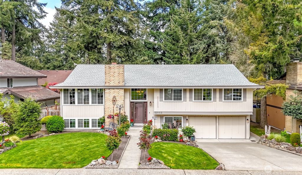 Photo of 32153 32nd Avenue SW, Federal Way, WA 98023 (MLS # 2367084)