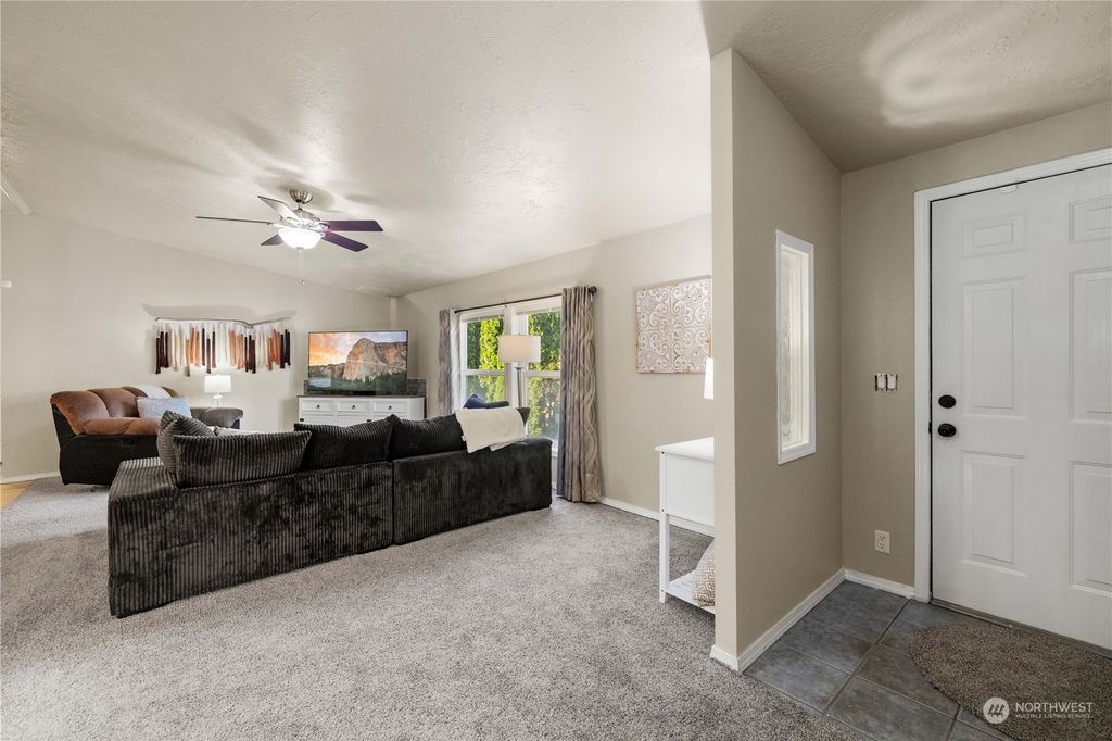 Photo of 15410 SE 272nd Street #67, Kent, WA 98042 (MLS # 2320251)