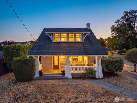 Photo of 1557 Thorndyke Avenue W, Seattle, WA 98199 (MLS # 2579251)