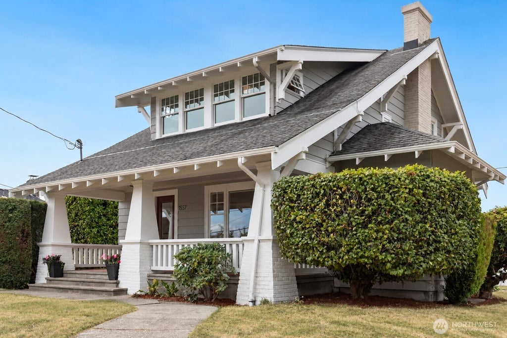 Photo of 1557 Thorndyke Avenue W, Seattle, WA 98199 (MLS # 2579251)