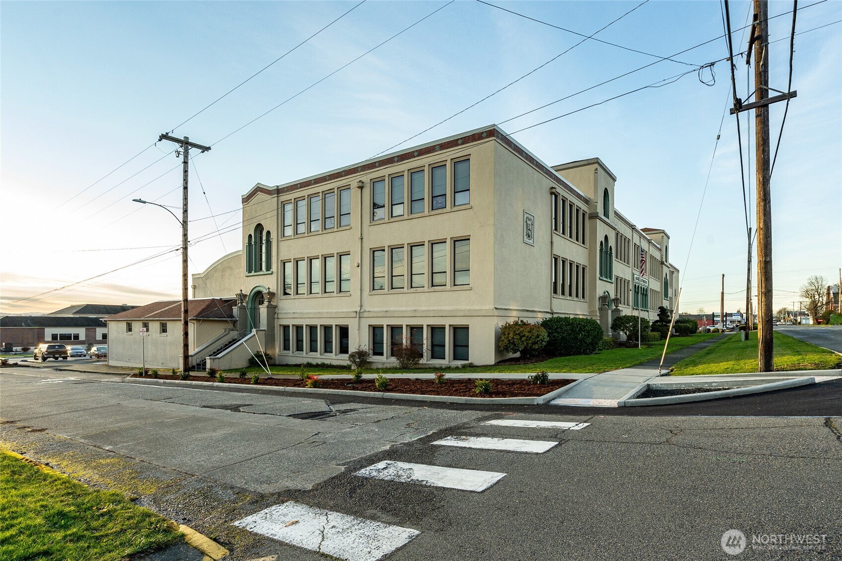 233 S Market Boulevard