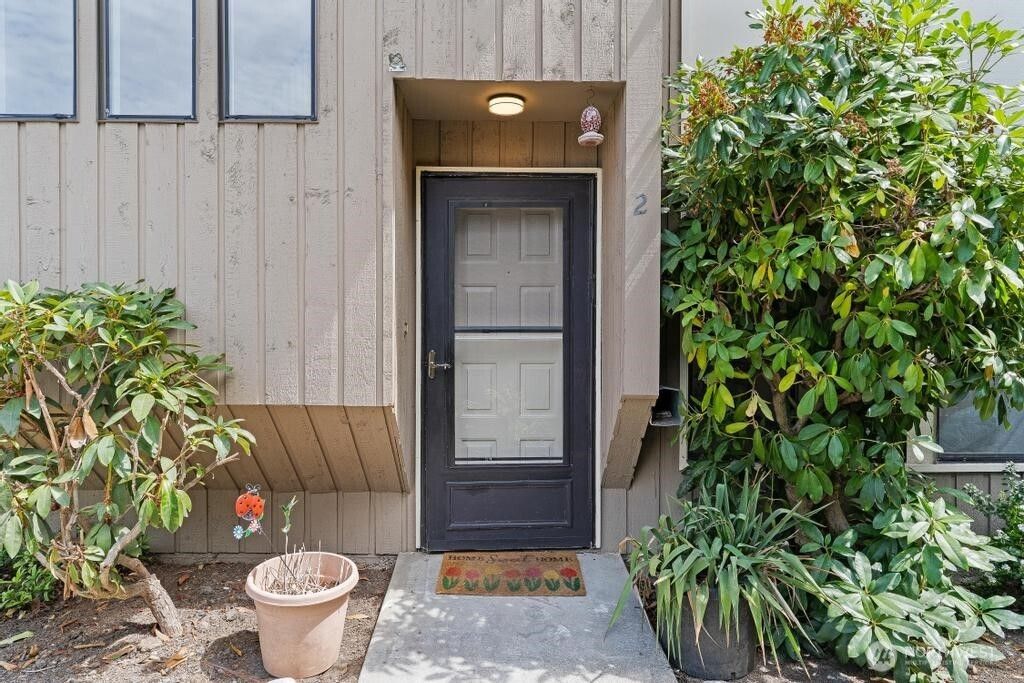 Photo of 1800 Grant Avenue S #G2, Renton, WA 98055 (MLS # 2396338)