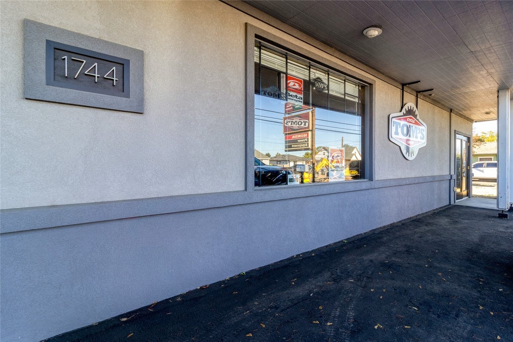 Photo of 1744 &amp;1736 Portland AVE, Walla Walla, WA 99362 (MLS # 2599165)