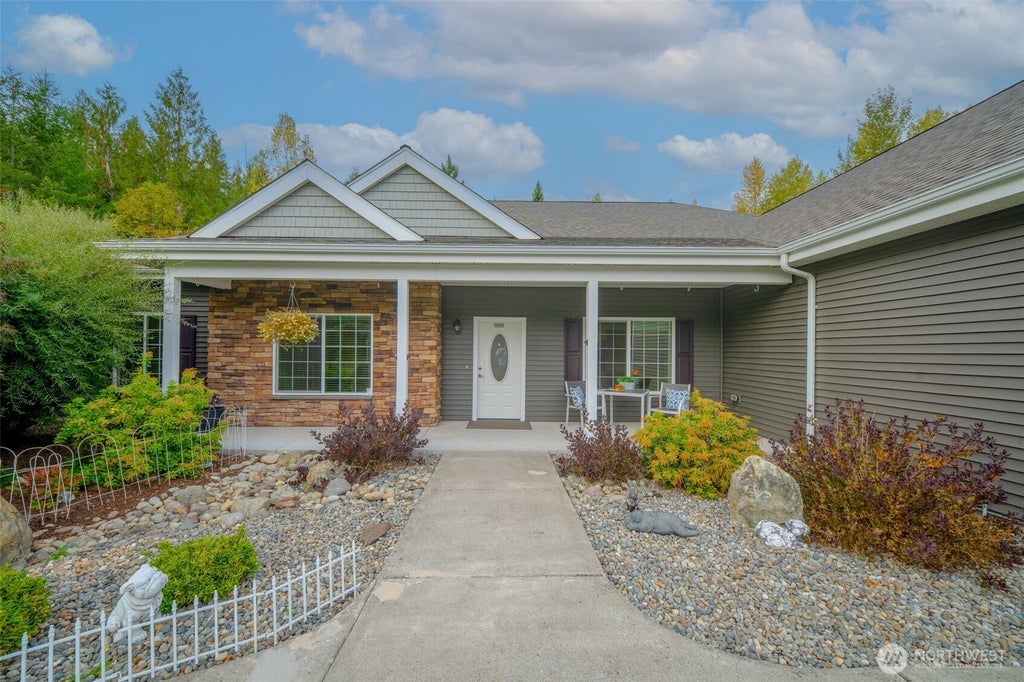Photo of 10209 438th Street Court E, Eatonville, WA 98328 (MLS # 2594401)