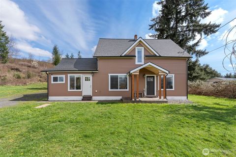 Photo of 1620 Delaware Avenue, Centralia, WA 98531 (MLS # 2496067)