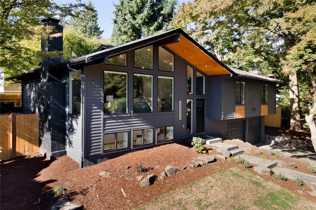Photo of 13163 93rd Avenue NE, Kirkland, WA 98034 (MLS # 2591018)
