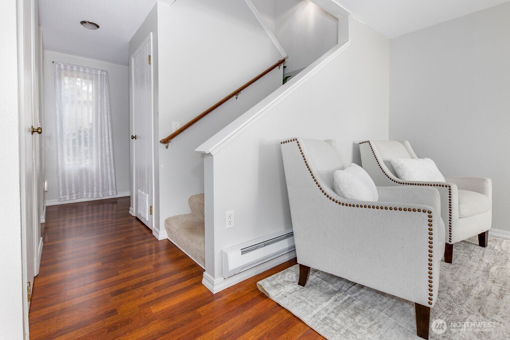 1555 Union Avenue NE 22