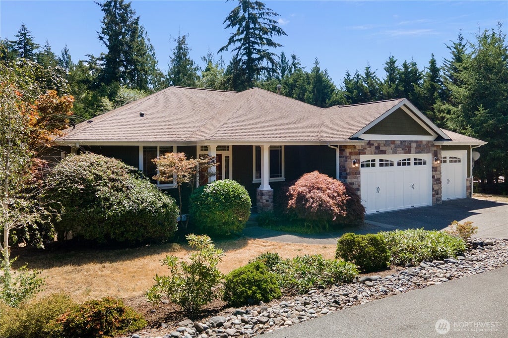 Photo of 7106 71st Avenue NW, Gig Harbor, WA 98335 (MLS # 2560843)