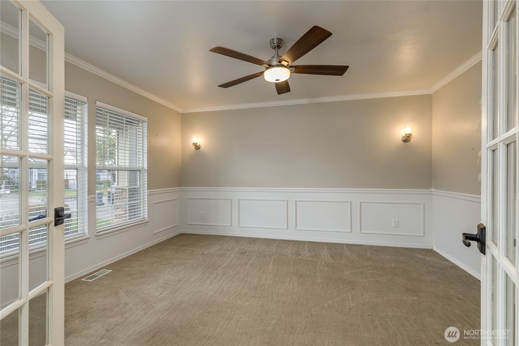 Photo of 28124 23rd Avenue S, Federal Way, WA 98003 (MLS # 2468080)