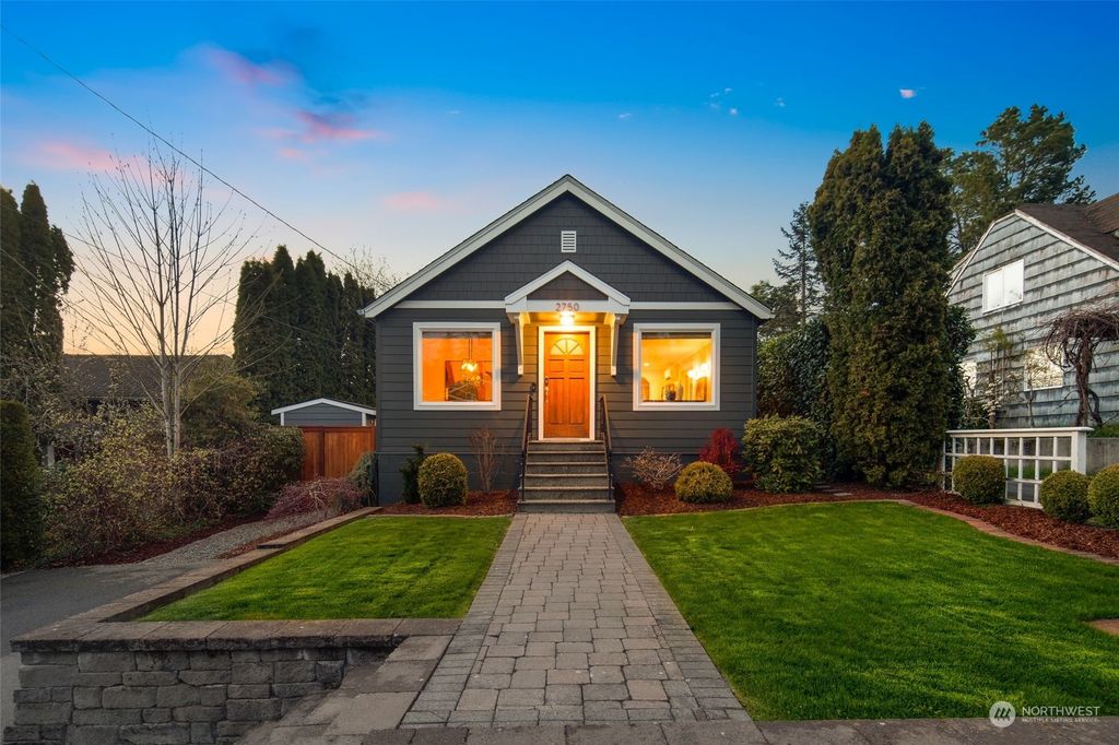 Photo of 2750 NE 103rd Street, Seattle, WA 98125 (MLS # 2056817)