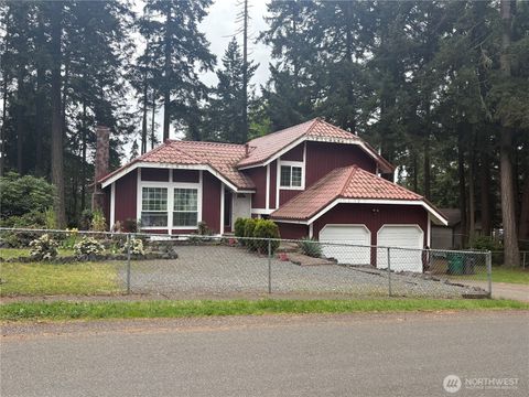 Photo of 3753 NW Highland Court, Silverdale, WA 98383 (MLS # 2514149)
