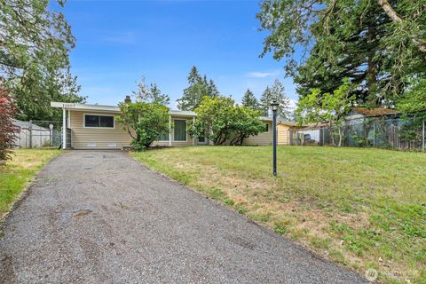 Photo of 11807 96th Avenue SW, Lakewood, WA 98498 (MLS # 2405587)