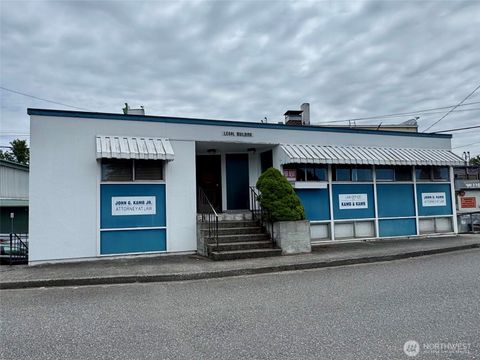 Photo of 702 Main ST, Mount Vernon, WA 98273 (MLS # 2554088)