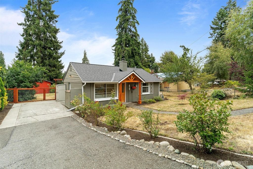 Photo of 23107 52nd Avenue W, Mountlake Terrace, WA 98043 (MLS # 2348701)