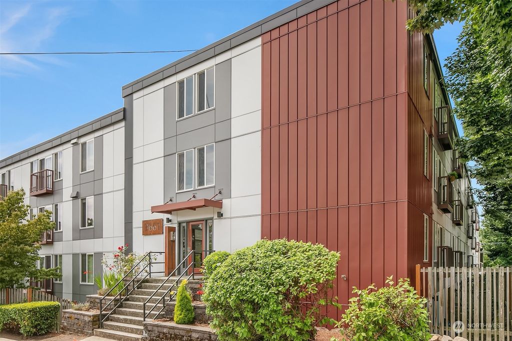 Photo of 3661 Phinney Avenue N #306, Seattle, WA 98103 (MLS # 2137106)