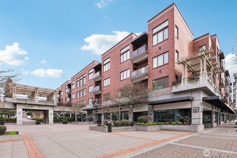 Photo of 300 W 8th Street #209, Vancouver, WA 98660 (MLS # 2494962)