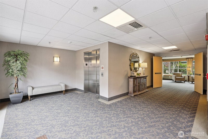 300 W 8th Street 209