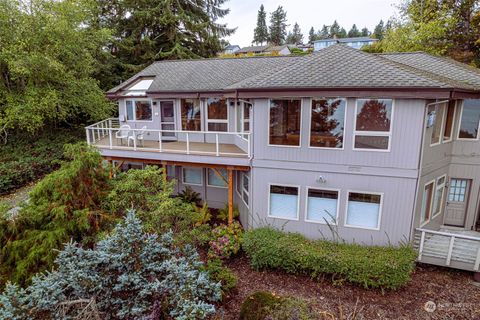 A home in Port Ludlow