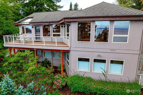 A home in Port Ludlow