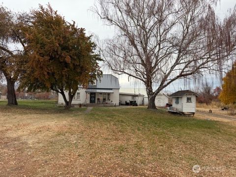 Photo of 4671 Robinson Canyon Road, Ellensburg, WA 98926 (MLS # 2447776)