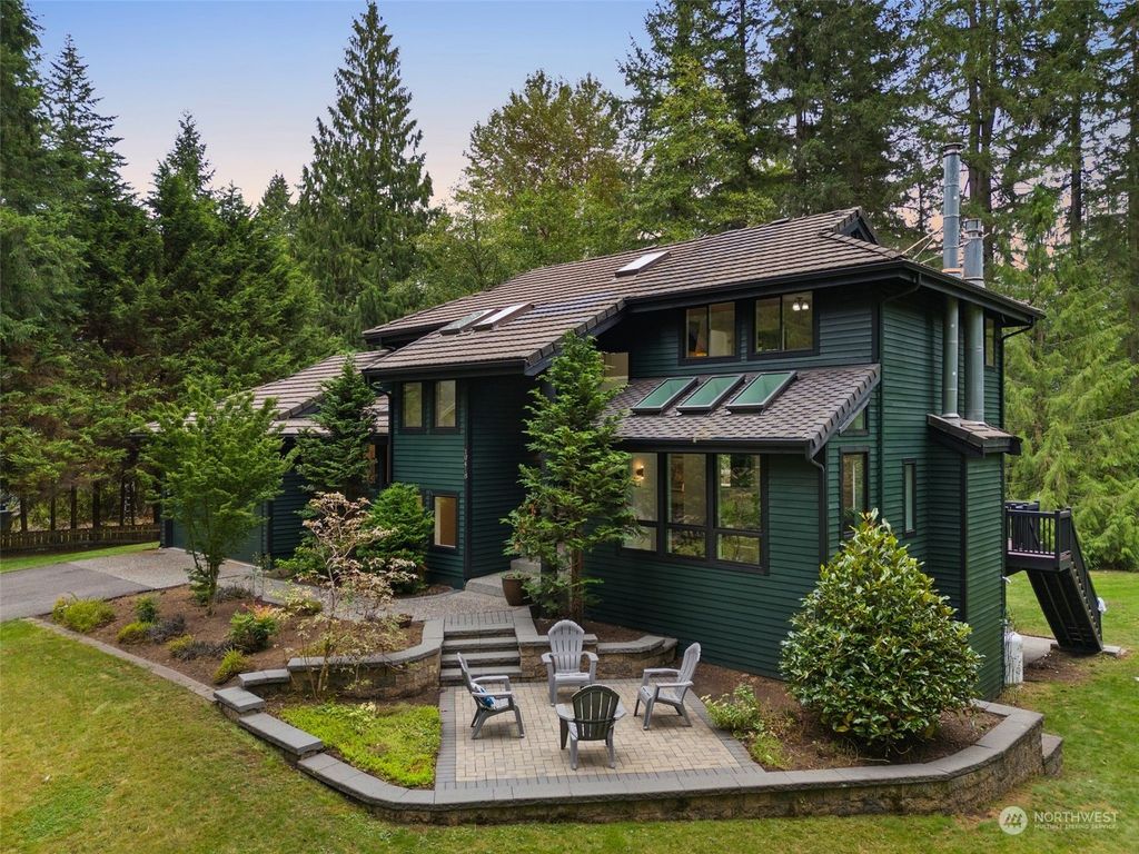 Photo of 10418 210th Street SE, Snohomish, WA 98296 (MLS # 2286109)