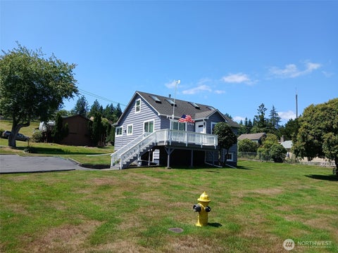 Photo of 2703 Bench Drive, Aberdeen, WA 98520 (MLS # 2549659)