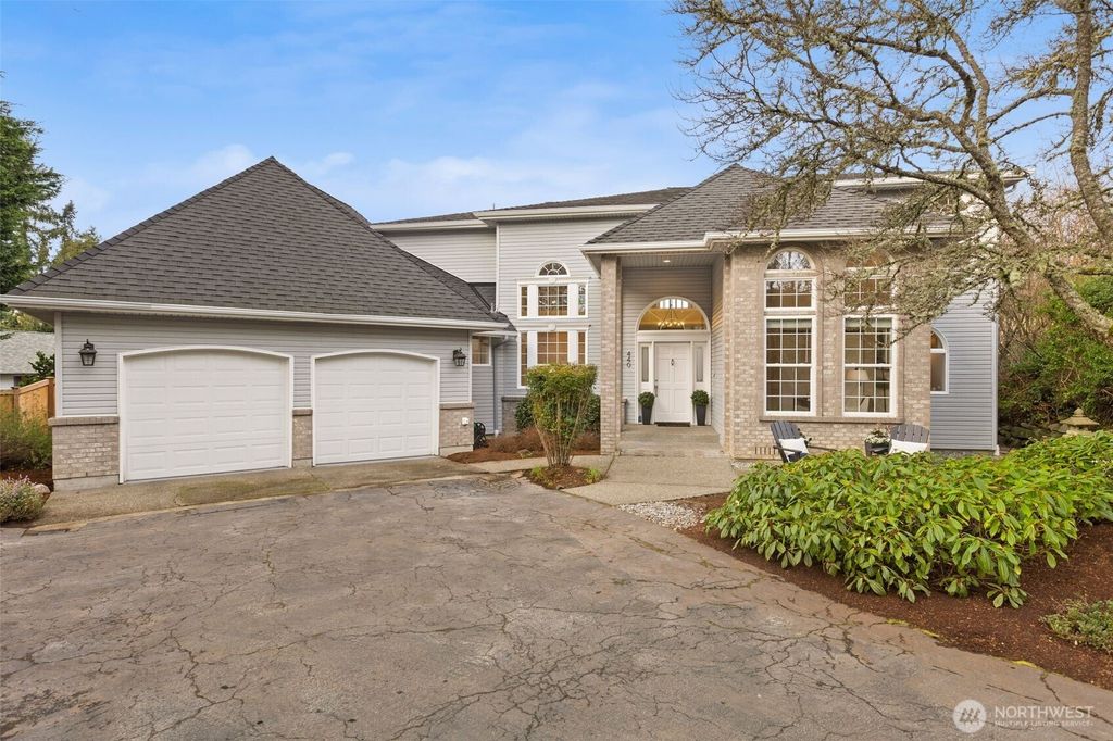 Photo of 440 SW 185th Place, Normandy Park, WA 98166 (MLS # 2476343)