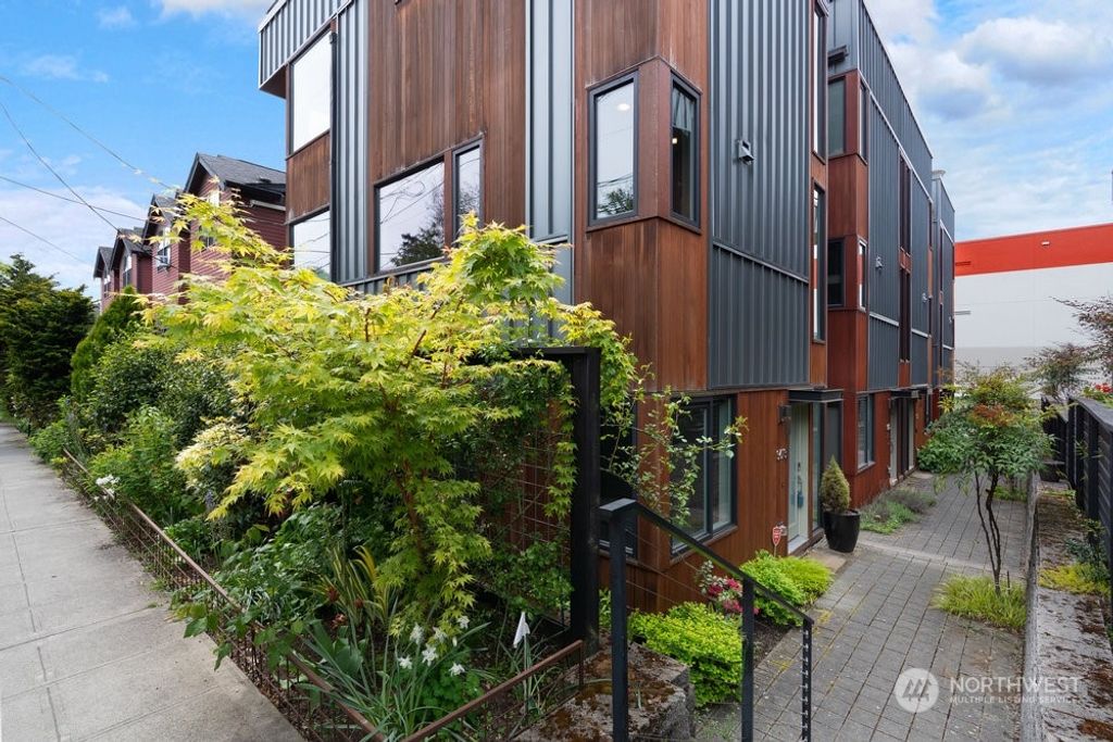 Photo of 3613 Interlake Avenue N, Seattle, WA 98103 (MLS # 2251961)