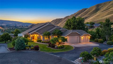 Photo of 2985 Eastview Lane, Wenatchee, WA 98801 (MLS # 2539386)