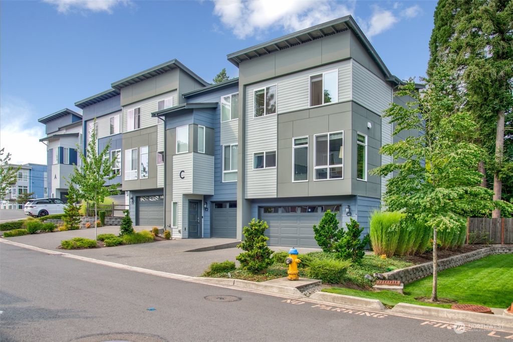Photo of 16201 Meadow Road #C3, Lynnwood, WA 98087 (MLS # 2153598)