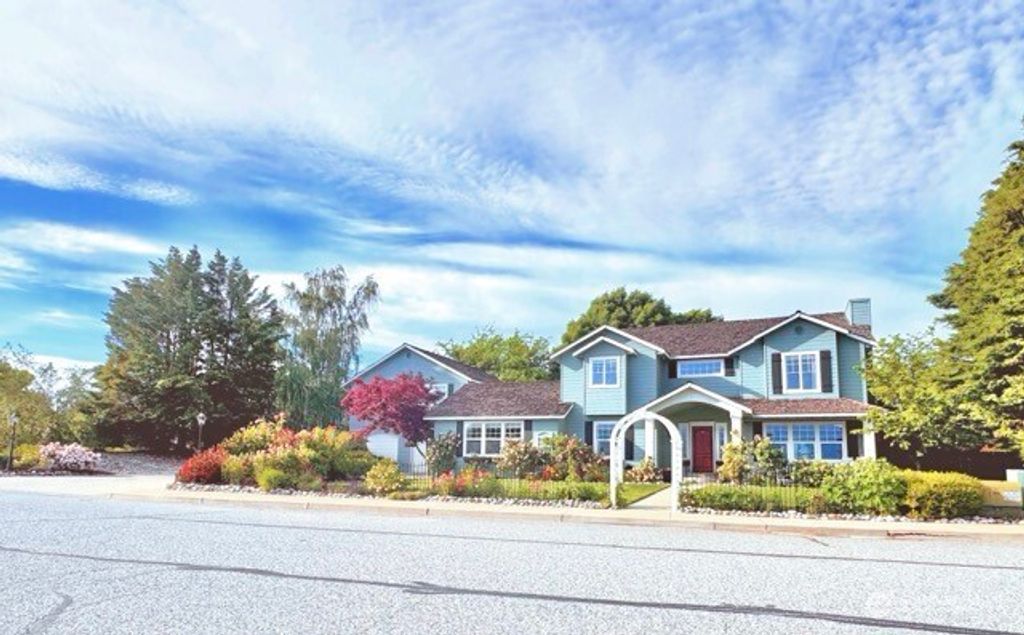 Photo of 2453 Grand Avenue, East Wenatchee, WA 98802 (MLS # 2547855)