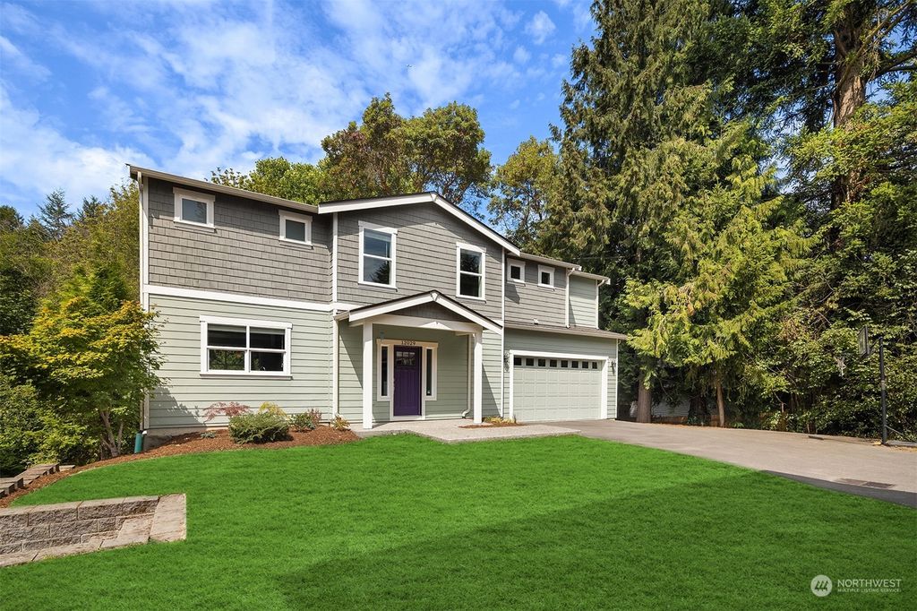 Photo of 12029 36th Avenue NE, Seattle, WA 98125 (MLS # 2173170)