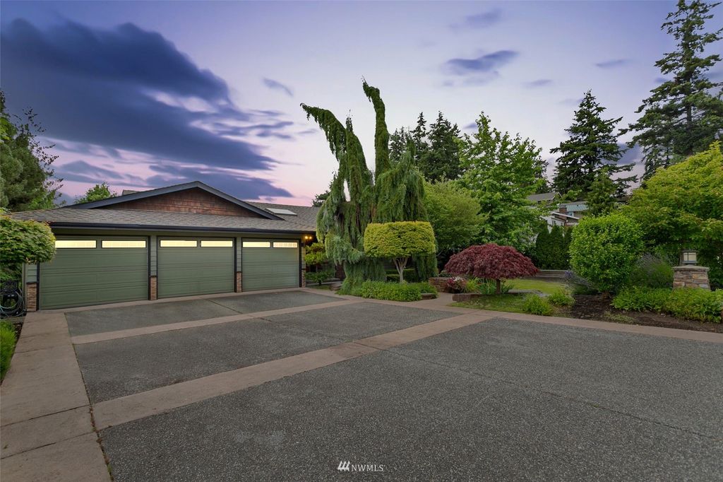 Photo of 9406 60th Avenue W, Mukilteo, WA 98275 (MLS # 1969989)
