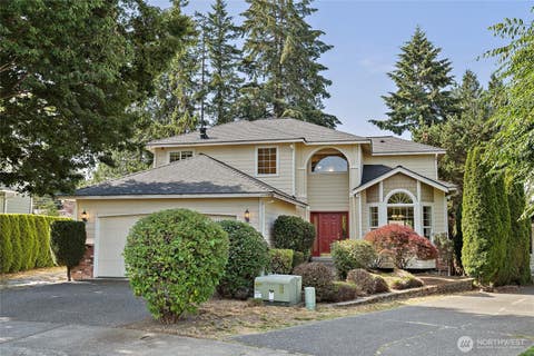 Photo of 13235 124th Court NE, Kirkland, WA 98034 (MLS # 2549089)