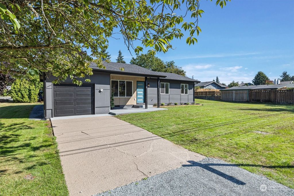 Photo of 30904 8th Avenue S, Federal Way, WA 98003 (MLS # 2289896)