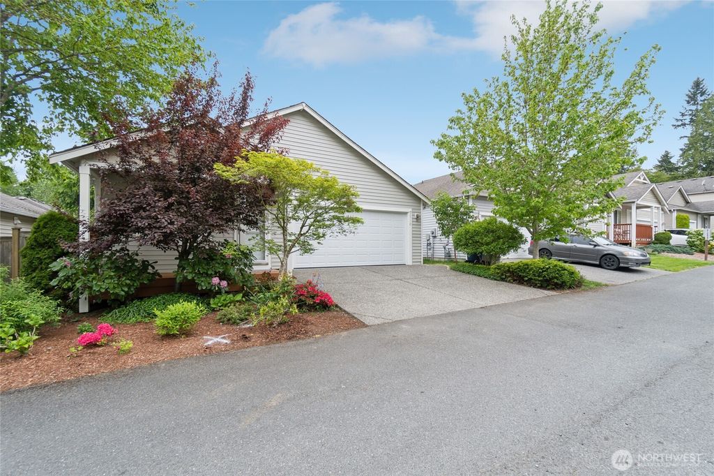 Photo of 2510 155th Street SW, Lynnwood, WA 98087 (MLS # 2375757)