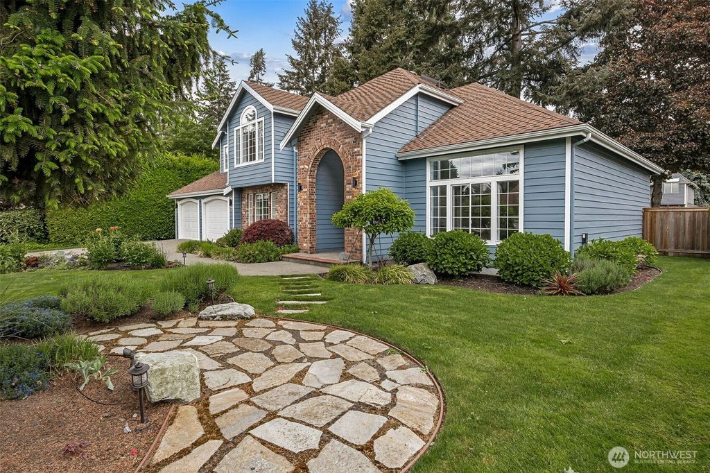 Photo of 8611 167th Street Ct E, Puyallup, WA 98375 (MLS # 2523211)