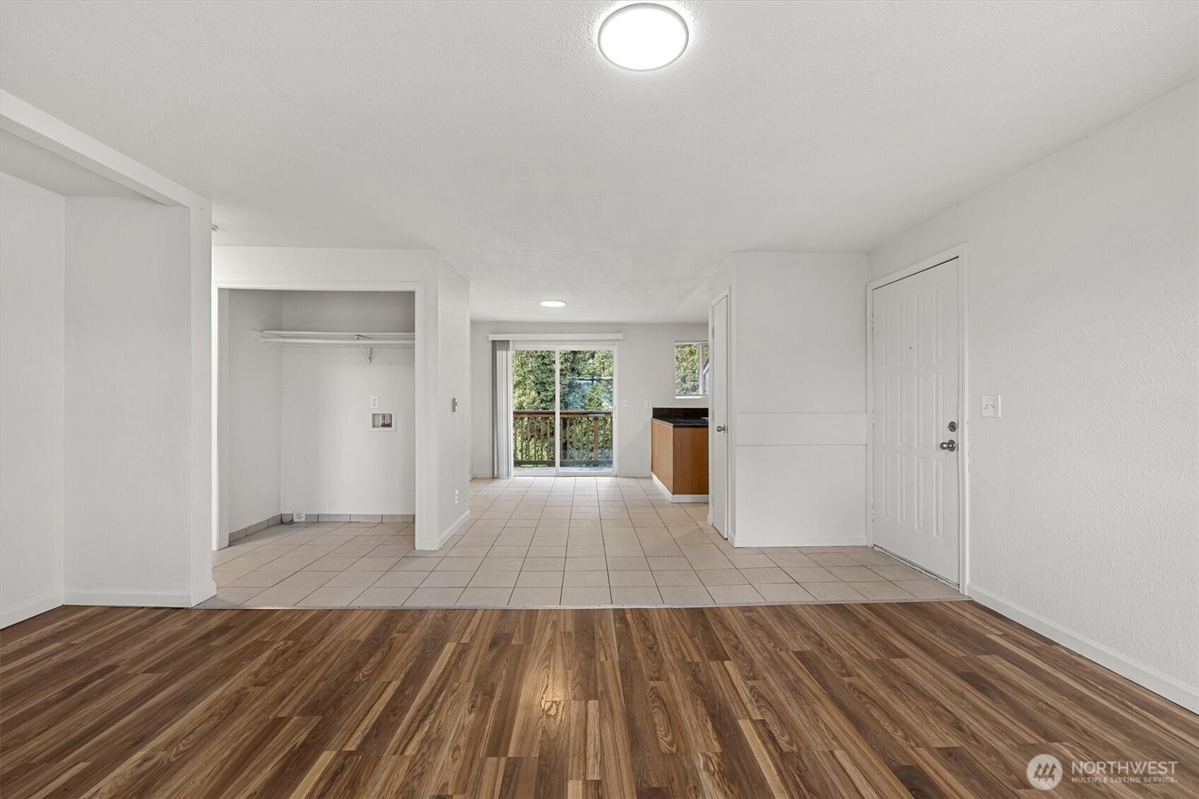 210 Chicago Boulevard S