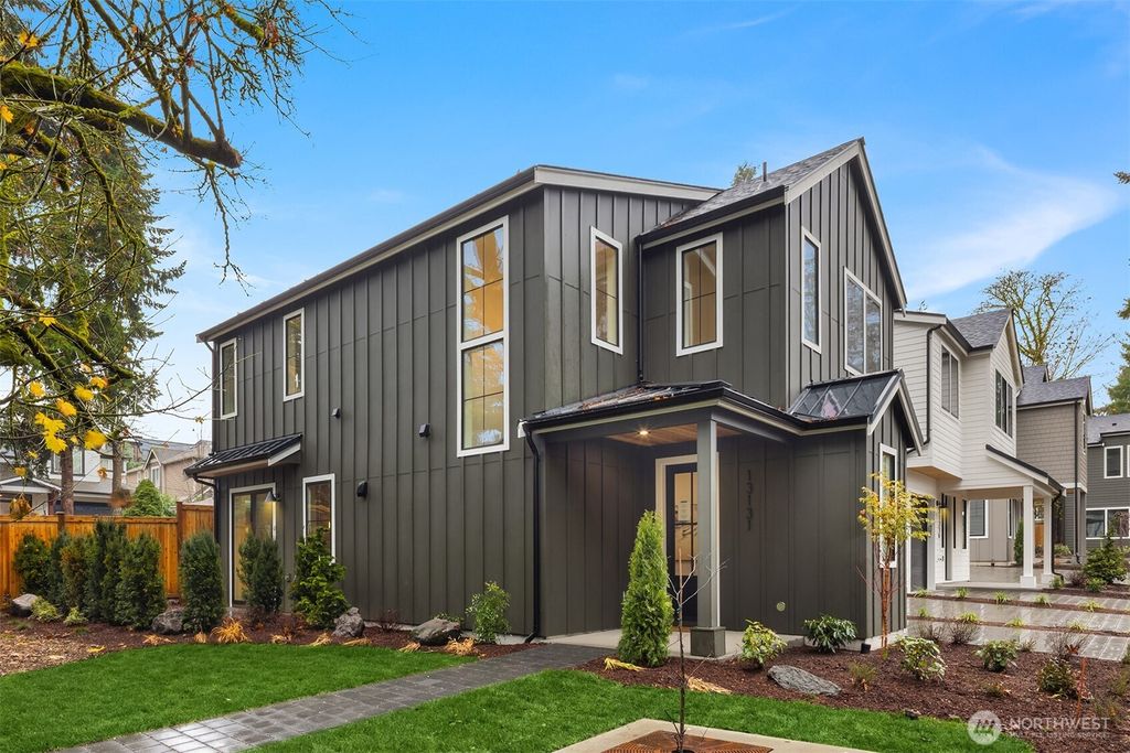 Photo of 13131 NE 87th Lane, Kirkland, WA 98033 (MLS # 2522777)