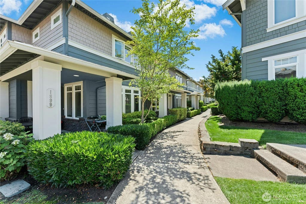 Photo of 1885 11th Lane NE #1308, Issaquah, WA 98029 (MLS # 2552000)